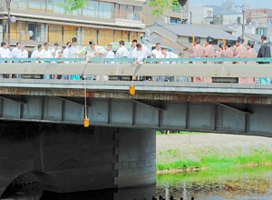 写真：神用水清祓式（しんようすいきよはらえしき）