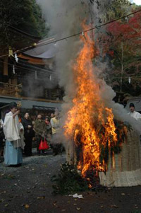 貴船神社　御火焚祭（貴船もみじ祭）