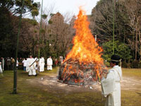 石清水八幡宮　厄除大祭・焼納神事