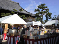 秋の古本まつり　古本供養と青空古本市