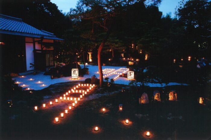 梵燈のあかりに親しむ会　東林院・夜間特別拝観