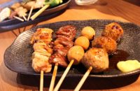 【ざ らくちん 室町横丁／焼き鳥スタンド酒場 角福 】気軽に立ち寄れる立ち飲み屋さんの絶品焼き鳥！
