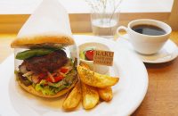 宇治・さわらびの道「RAKU CAFE AND GALLERY」 「どこかしらクセになるような、味わい・食感を大切に」