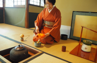 【茂庵の月釜】山の中に佇む、大正時代に建てられた風情のあるお茶室で過ごす、秋の京都の上質な時間。
