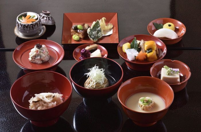 妙心寺退蔵院　秋のお食事付き特別拝観