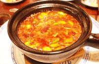 【中華料理　かしの木】京都最南端（？）で四川料理をふるまうお店。成都の陳麻婆豆腐を彷彿させる美味い麻婆豆腐は、塩味のパンチが違うのだ！