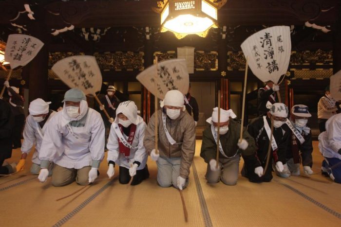 東本願寺　お煤（すす）払い