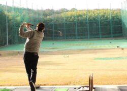 『E-TOKO深草プレミアム商品券』が使えるゴルフ練習場 「深草ゴルフ」でお得にナイスショット！
