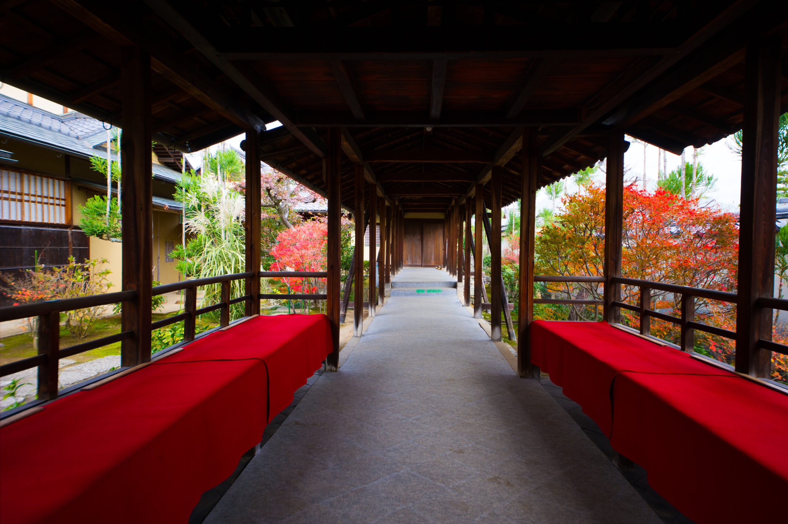 総見院紅葉の回廊