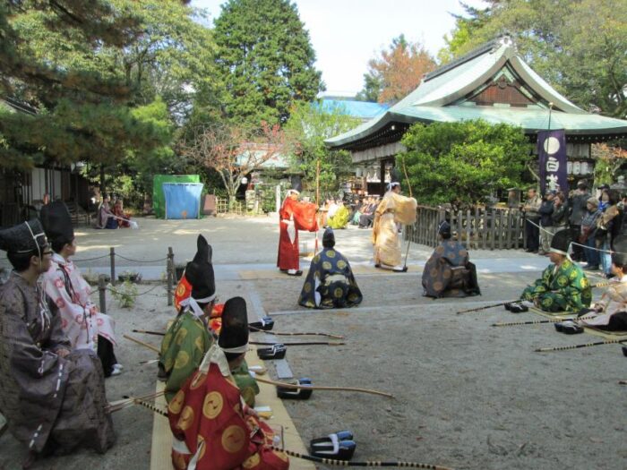 伴緒社（とものおしゃ）祭（御弓神事）【白峯神宮】