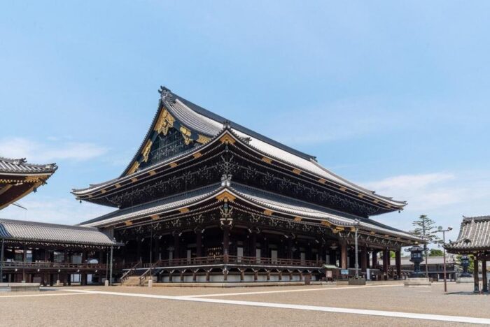 「京の冬の旅」非公開文化財特別公開　僧侶がご案内する特別拝観東本願寺 諸殿