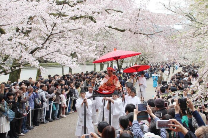 醍醐寺　豊太閤花見行列