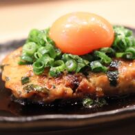 伏見納屋町小路【路地裏酒場 とり居】の絶品鶏料理と名物「野菜の揚げだし」を伏見うまれのレモンサワーとともに！