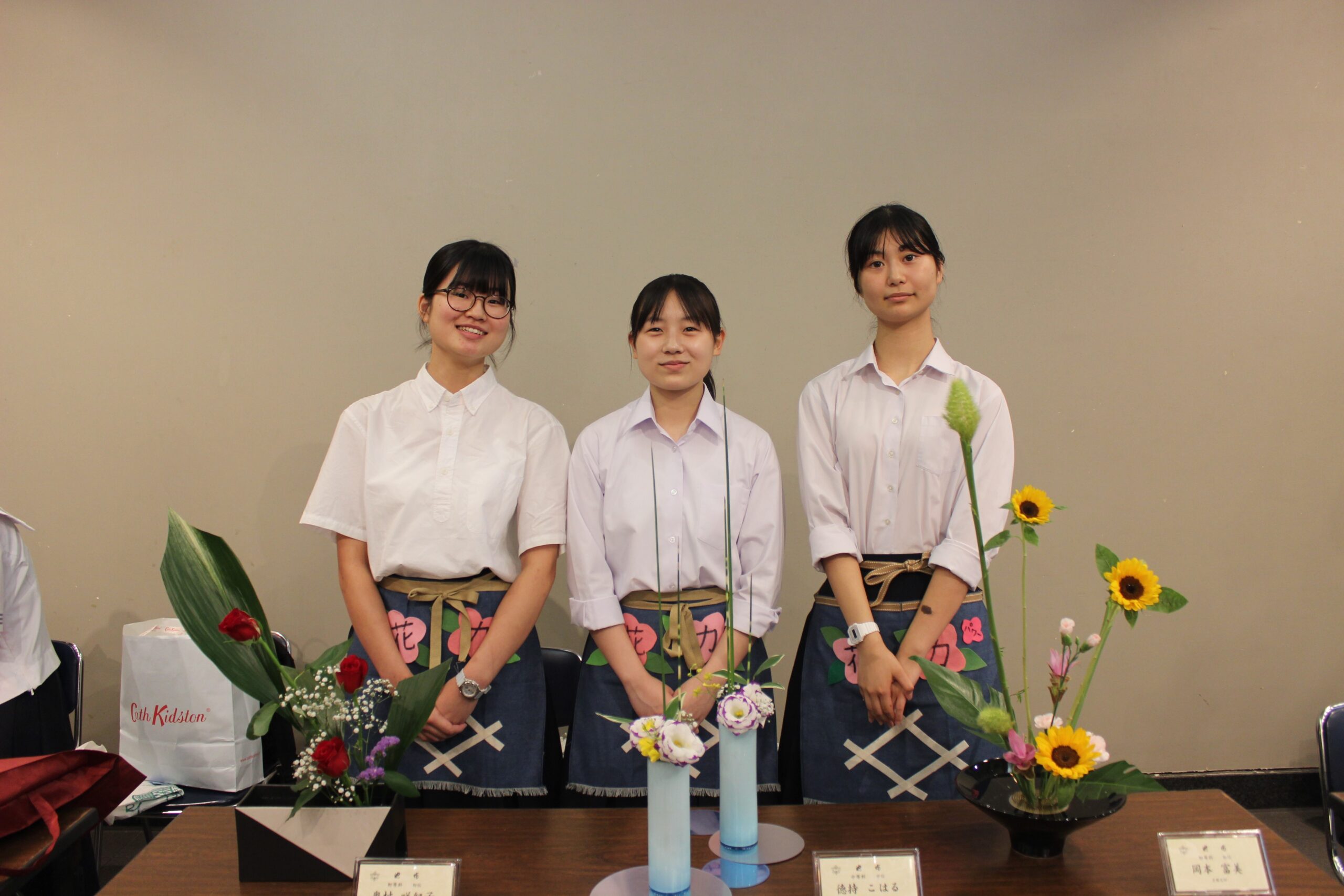 「Ikenobo花の甲子園 いけばなパフォーマンス」（今年の花の甲子園近畿地区代表チーム 京都教育大学付属高等学校のメンバー）