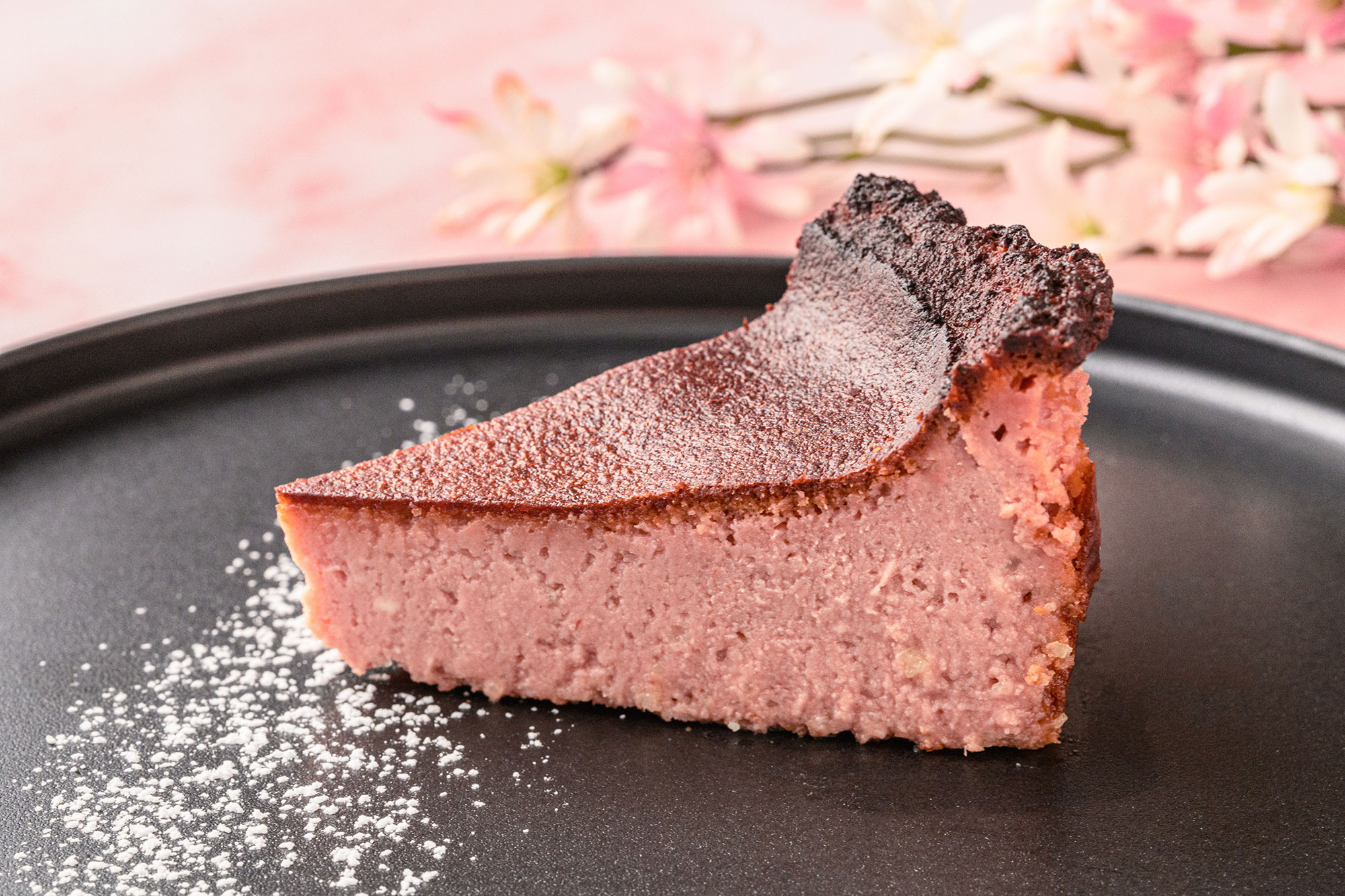 いちごのバスクチーズケーキ　料金：800円